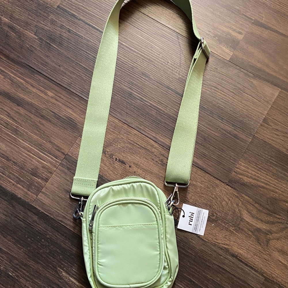 Rubi Pastel Green Crossbody Bag 💚🌿